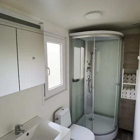 Forest House Maestral בית נופש *