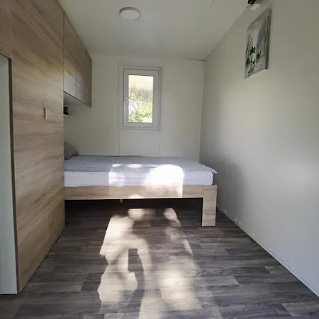 Forest House Maestral בית נופש קופר